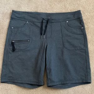 Women’s Athleta shorts
